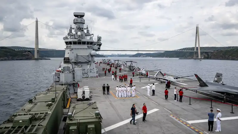 TCG Anadolu, Sarayburnu'ndan Ayrılarak Yeni Görevine Doğru Yola Çıktı