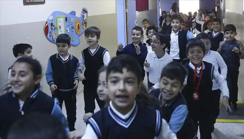 2025 Okul Açılış Tarihleri ve Tatil Takvimi Sizi Bekliyor!