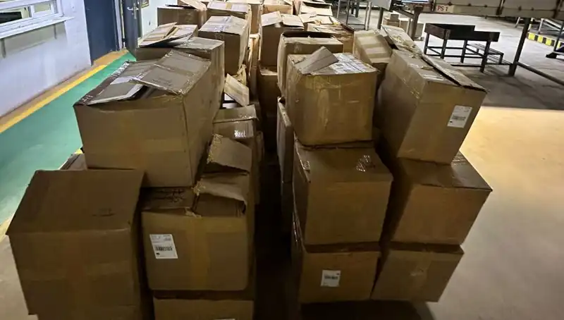 Kargo Şirketinin Deposunda Yakalanan Kaçak Tütün Şok Etti