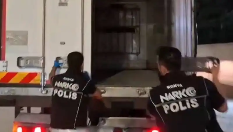 Konya'da Uyuşturucu Operasyonunda Dört Şüpheli Yakalandı: Detaylar Açıklandı