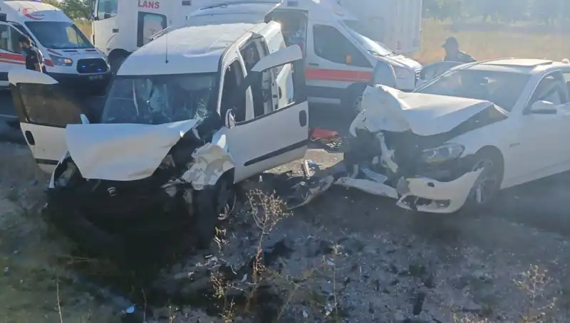 Nevşehir'de Feci Trafik Kazası: 14 Kişi Yaralandı, Detaylar Şok Edici